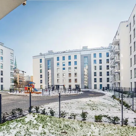 Sun & Snow, Angielska Grobla Γκντανσκ